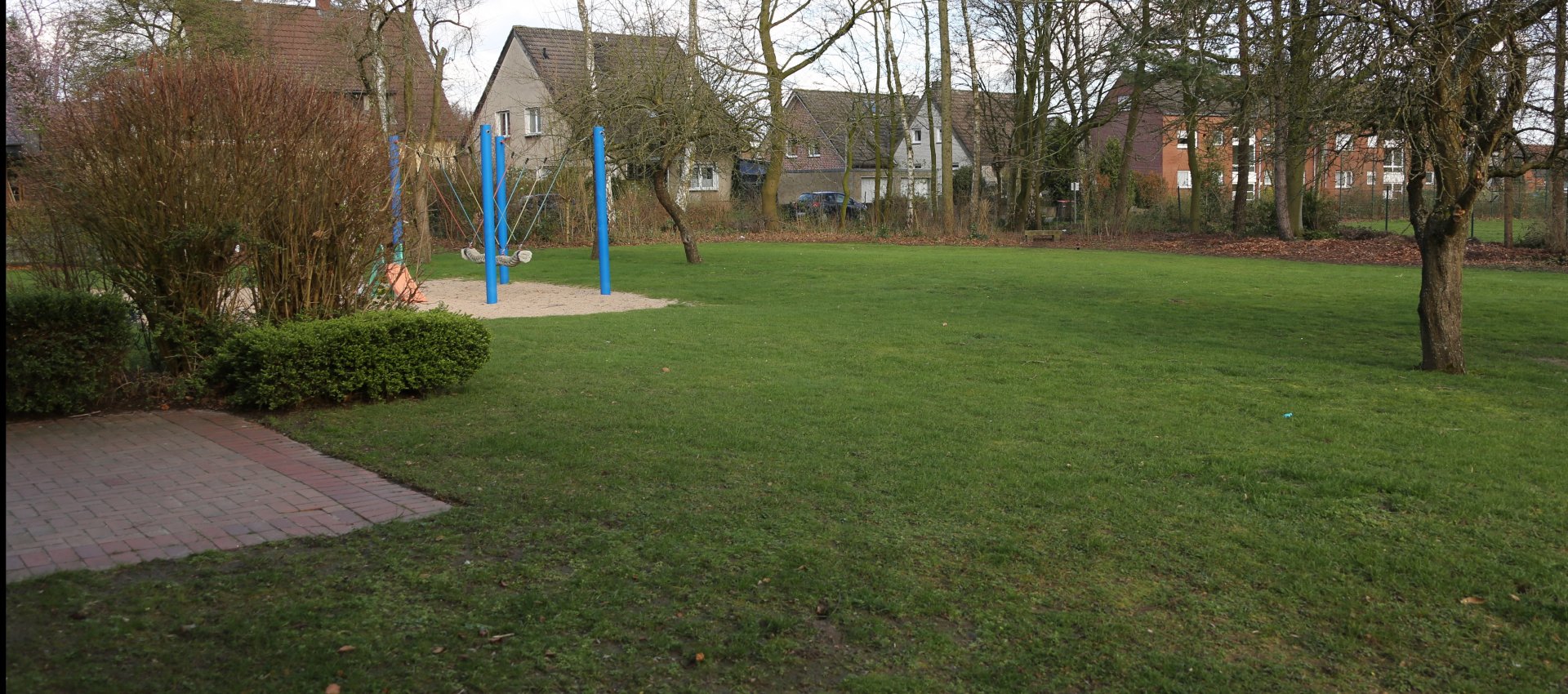 Pfarrheim Maria Königin außenbereich