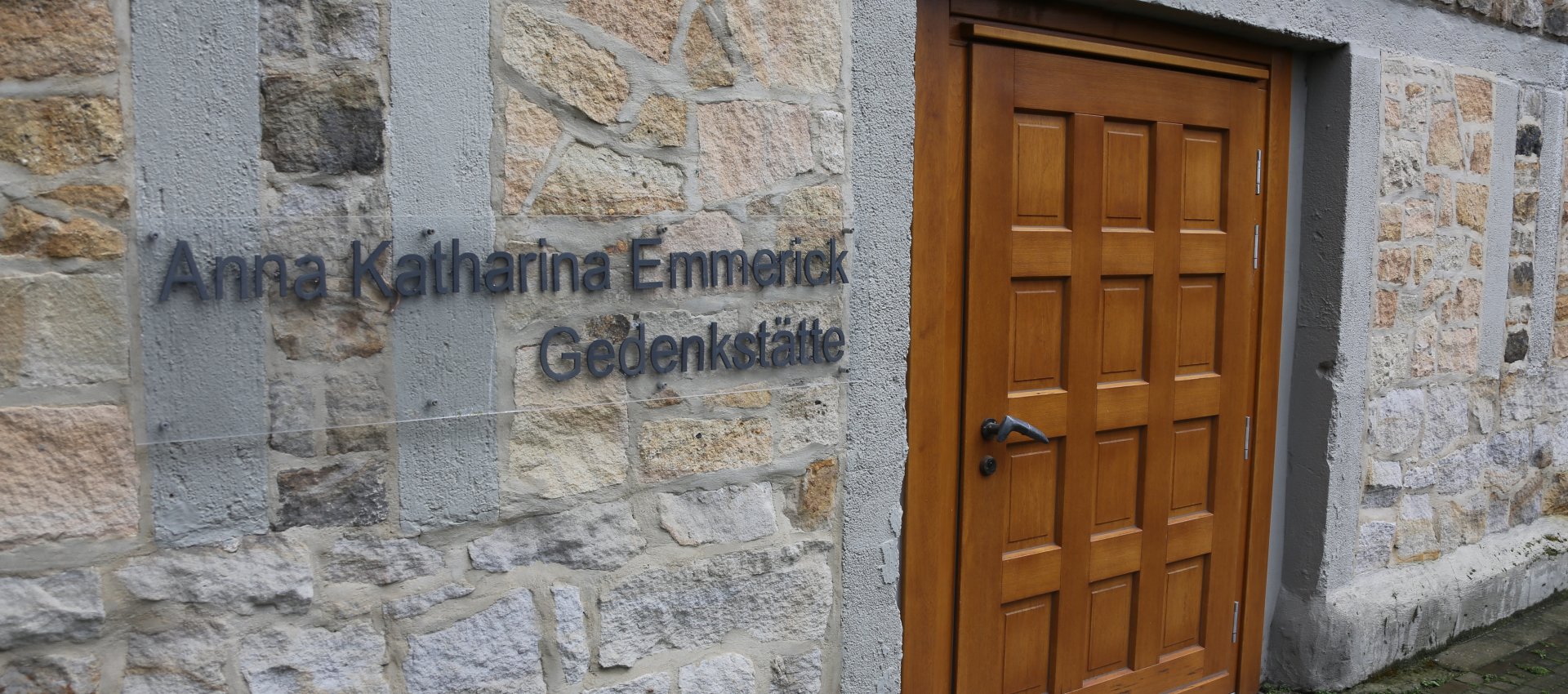Emmerick Gedenkstätte Eingang